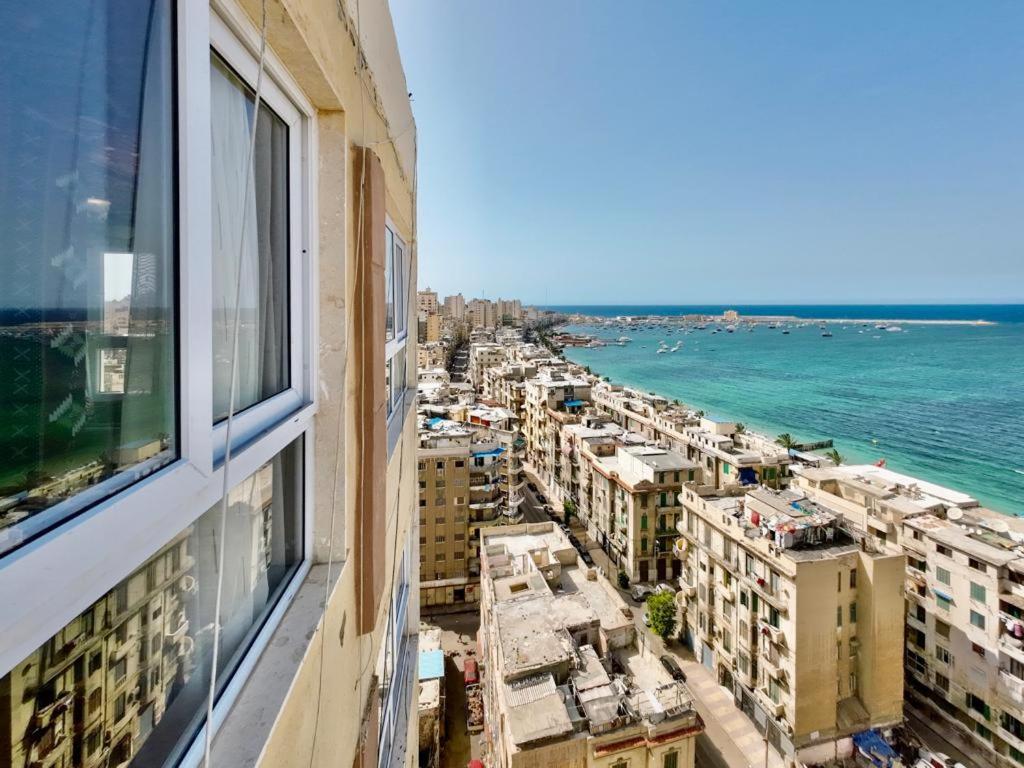 Downtown Sea View Suites Александрия Экстерьер фото